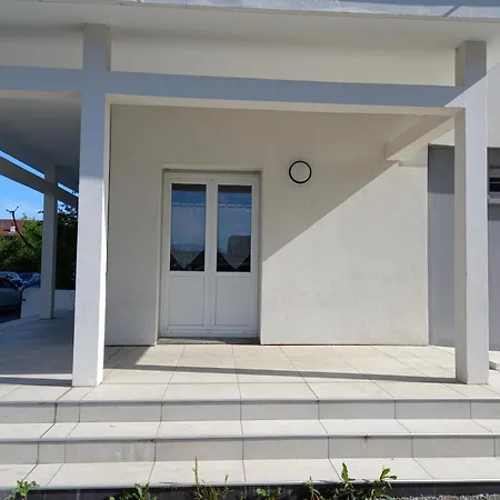 Centre, 2 Ch, 4 Pers, Climatise * Aix-les-Bains